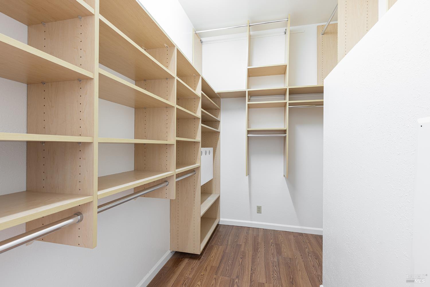 411 Walten Way Windsor, CA 95492 - Photo 10 of 29