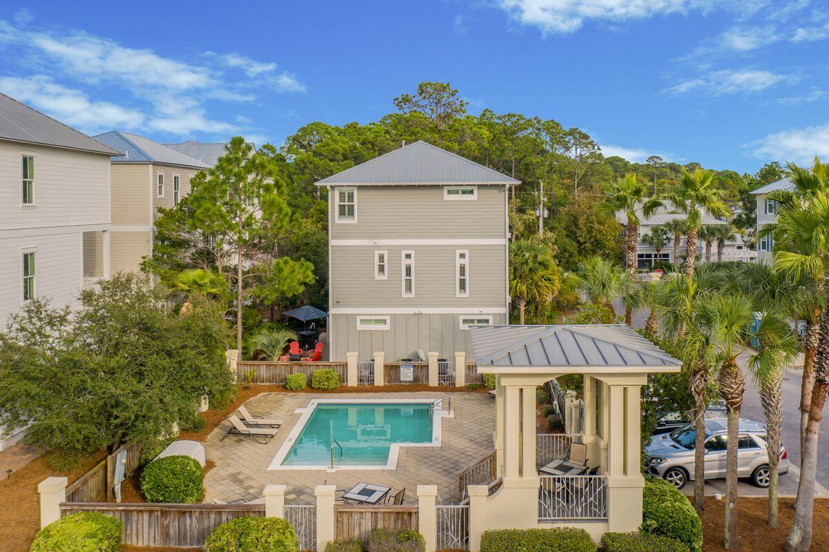 20 Sawgrass Lane Santa Rosa Beach, FL 32459 - Photo 23 of 25 a front view of a house with garden
