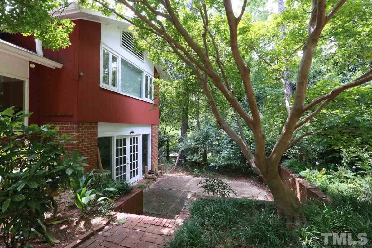 101 East Drewry Lane Raleigh, NC 27609 - Photo 4 of 25 Gallery Image 4