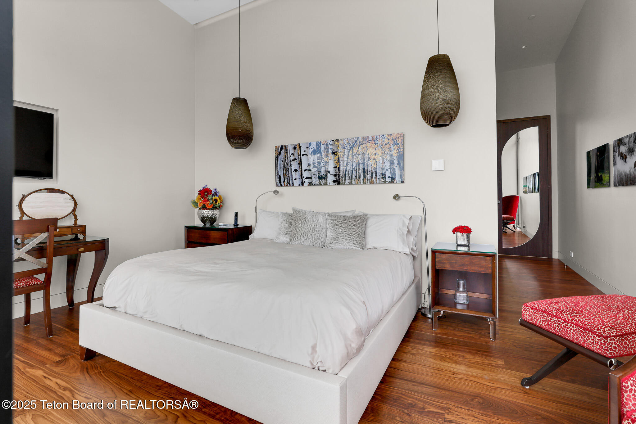 200 North W Ridge Road Jackson, WY 83001 - Photo 28 of 61 Main floor guest suite