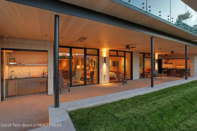 $25,495,000 | 200 North W Ridge Road, Jackson, WY 83001