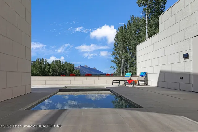 $25,495,000 | 200 North W Ridge Road, Jackson, WY 83001