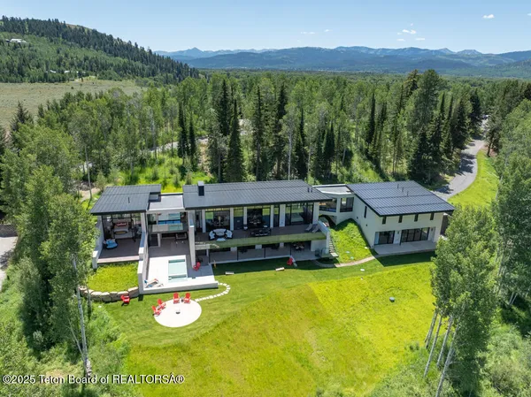 $25,495,000 | 200 North W Ridge Road, Jackson, WY 83001