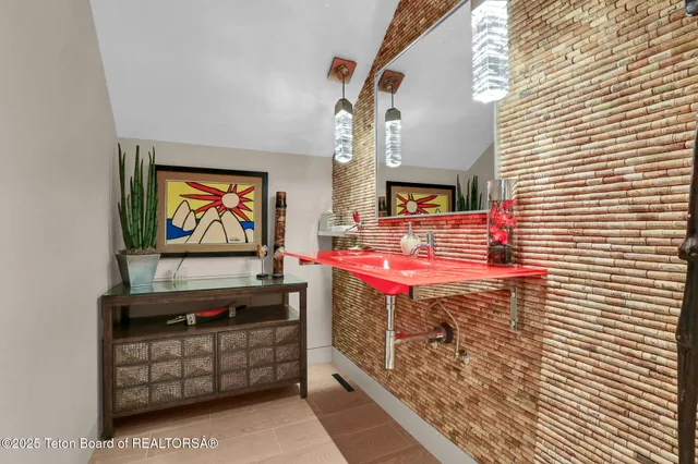 $25,495,000 | 200 North W Ridge Road, Jackson, WY 83001