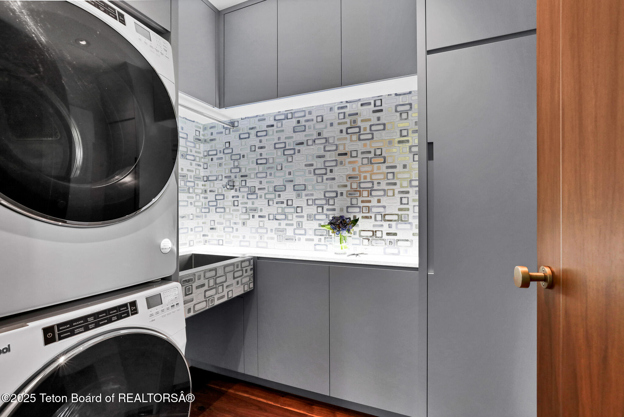 200 North W Ridge Road Jackson, WY 83001 - Photo 10 of 61 Main floor laundry