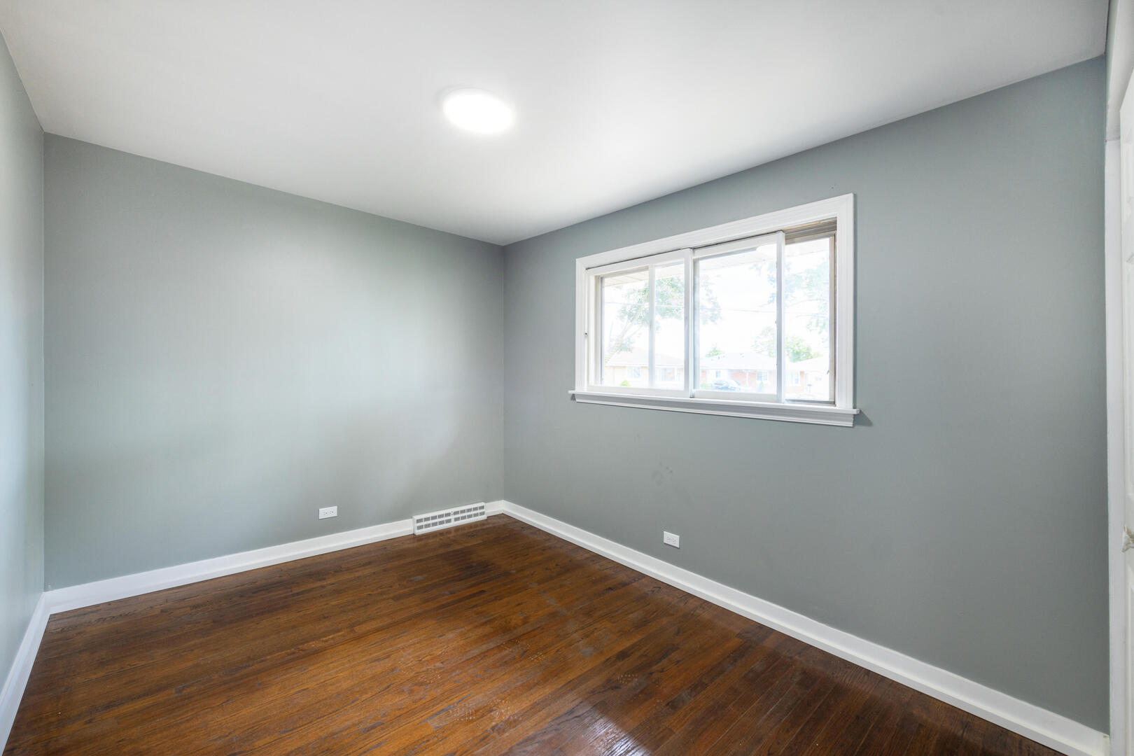 1015 Victoria Avenue Berkeley, IL 60163 - Photo 10 of 24 Gallery Image 10
