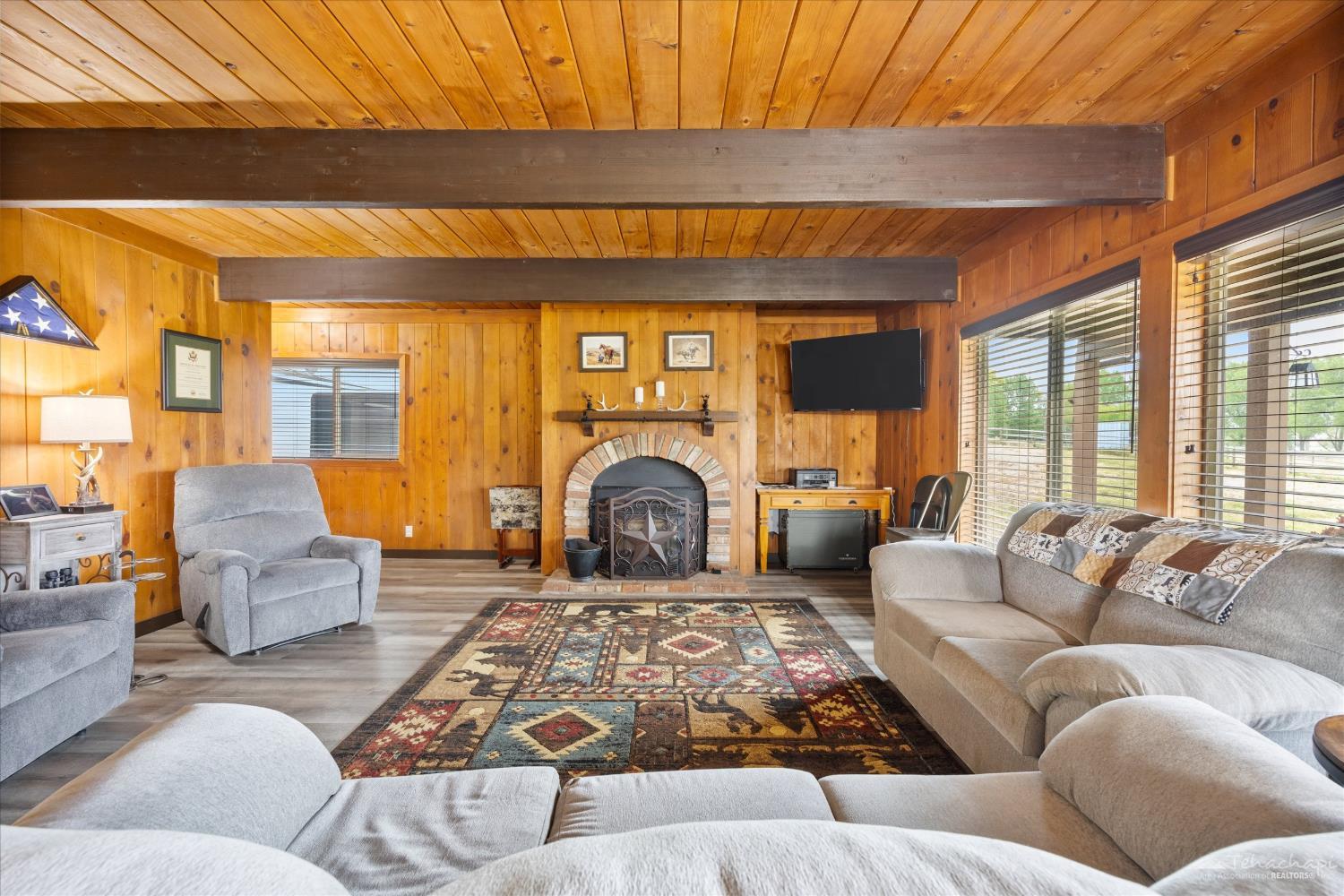 29851 North Lower Valley Road Tehachapi, CA 93561 - Photo 7 of 40 Gallery Image 7