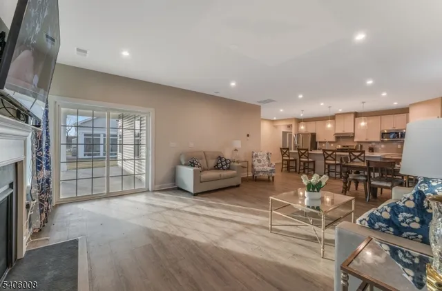 $639,000 | 58 Redwood Run, Port Murray, NJ 07865