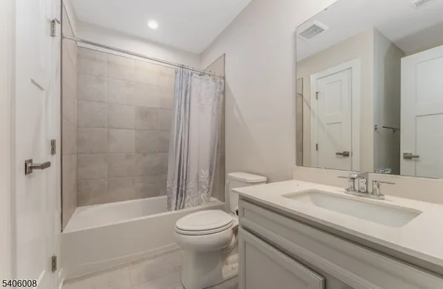 $639,000 | 58 Redwood Run, Port Murray, NJ 07865