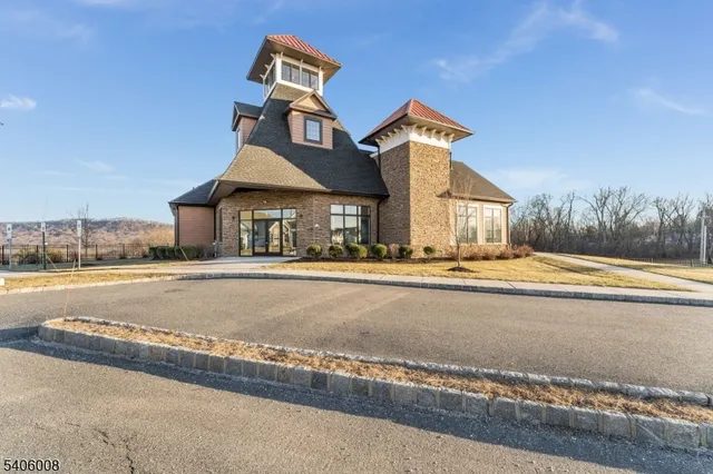 $639,000 | 58 Redwood Run, Port Murray, NJ 07865