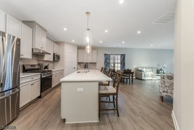 $639,000 | 58 Redwood Run, Port Murray, NJ 07865