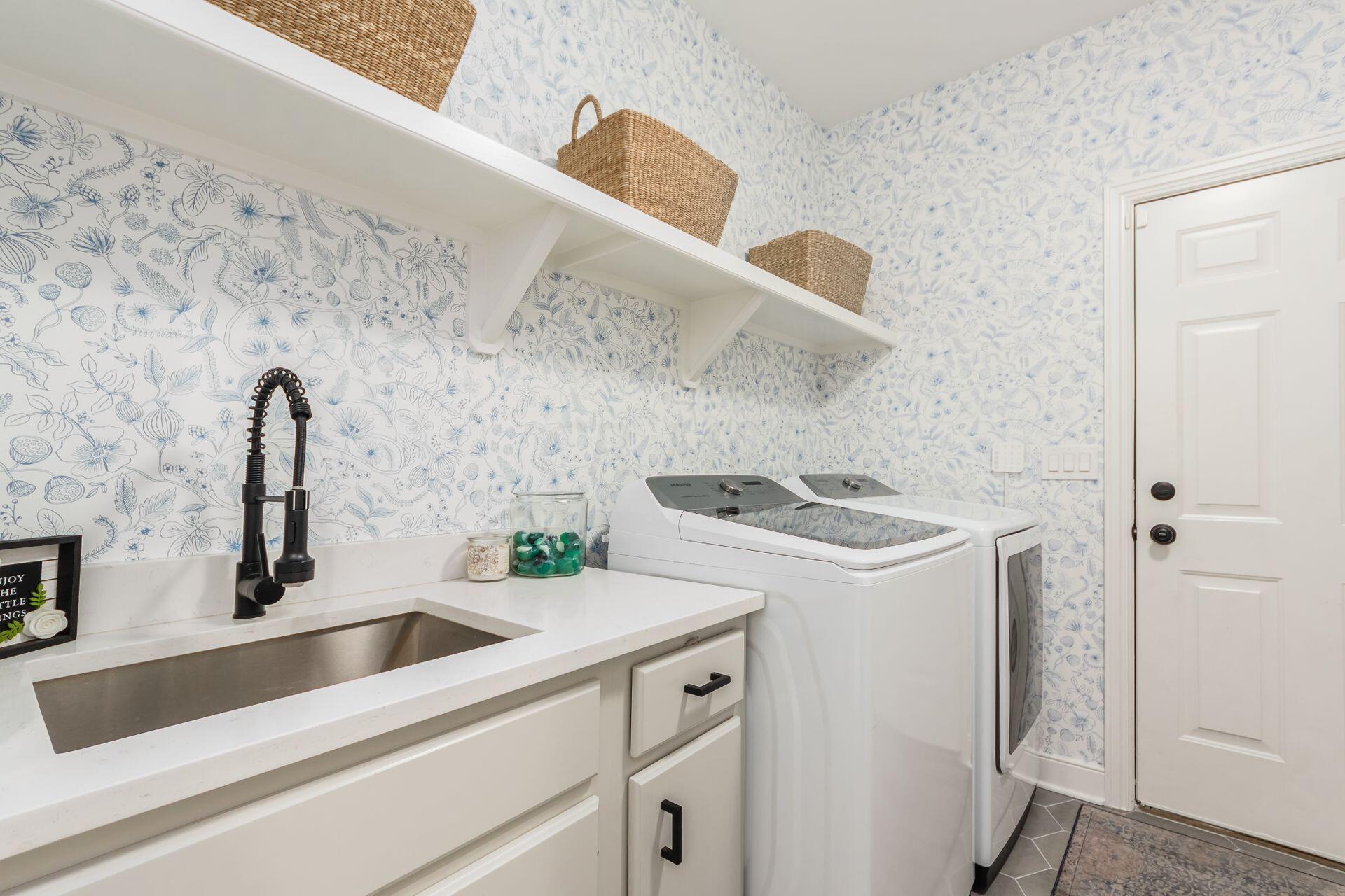 7540 Alpath Road New Albany, OH 43054 - Photo 19 of 56 Laundry Room