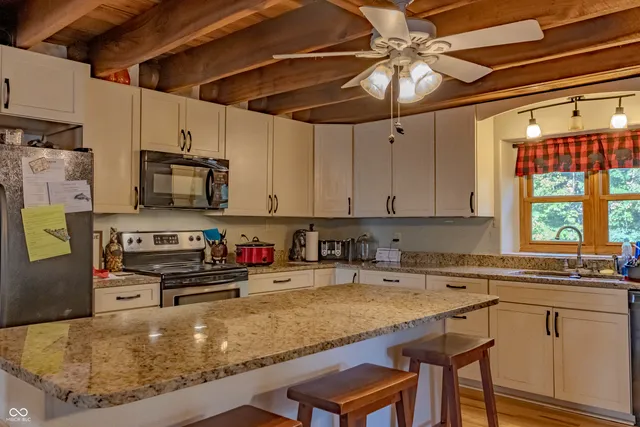 $500,000 | 6476 West Range Line Road, Greencastle, IN 46135