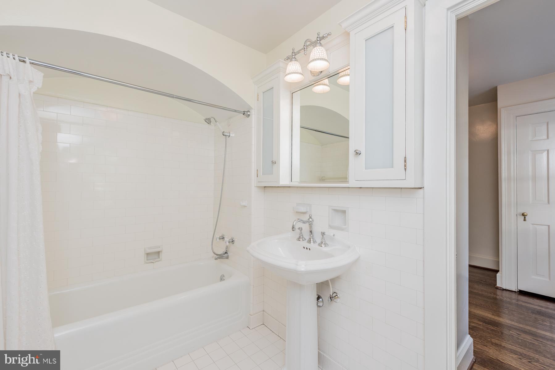812 Bellemore Road Baltimore, MD 21210 - Photo 16 of 30 Bath (Master)