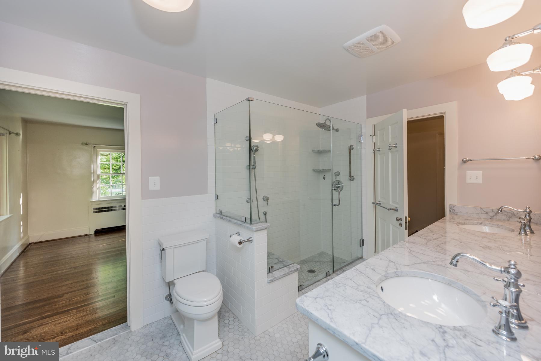 812 Bellemore Road Baltimore, MD 21210 - Photo 18 of 30 Dual Entry Bath