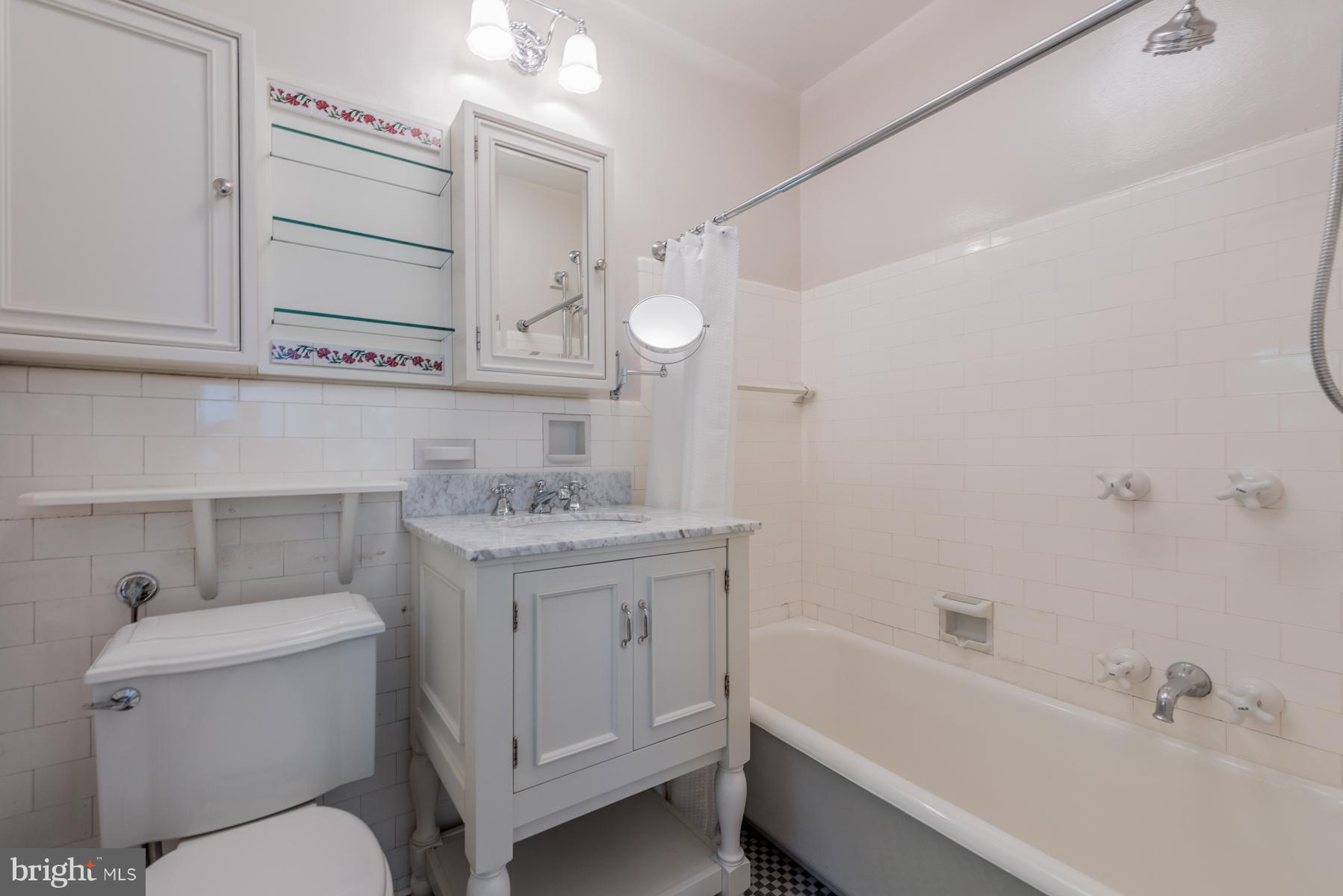 812 Bellemore Road Baltimore, MD 21210 - Photo 22 of 30 Bath