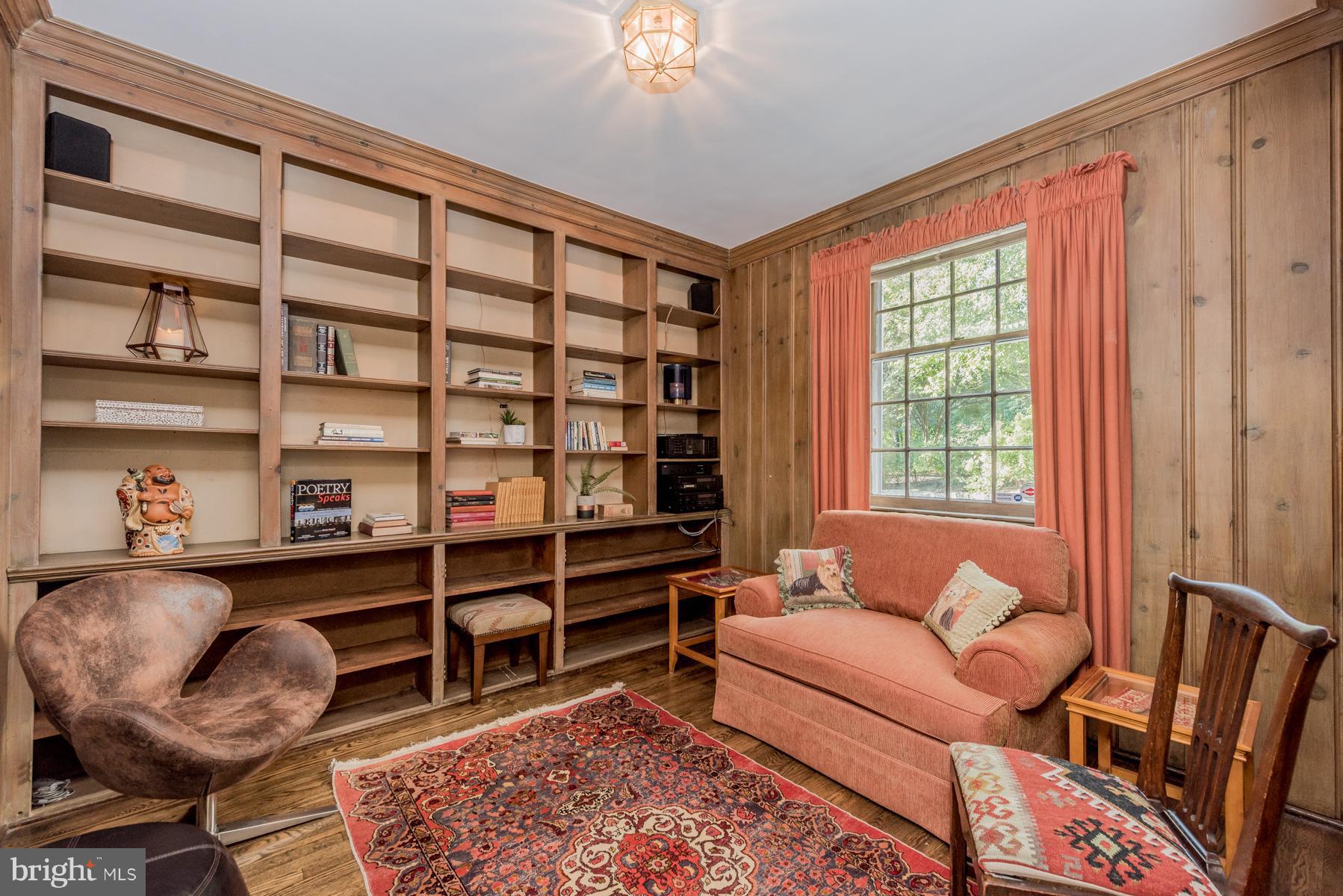 812 Bellemore Road Baltimore, MD 21210 - Photo 5 of 30 Cozy library or office