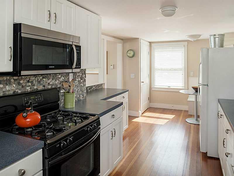 10 Sandy Cove Road Falmouth, ME 04105 - Photo 13 of 28 Kitchen.