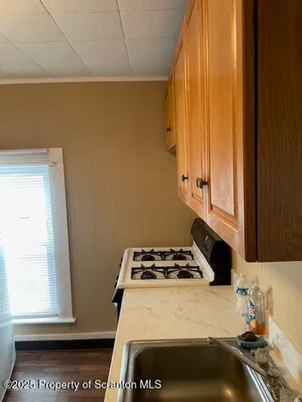 $1,000 | 828 Green Ridge Street, Scranton, PA 18509