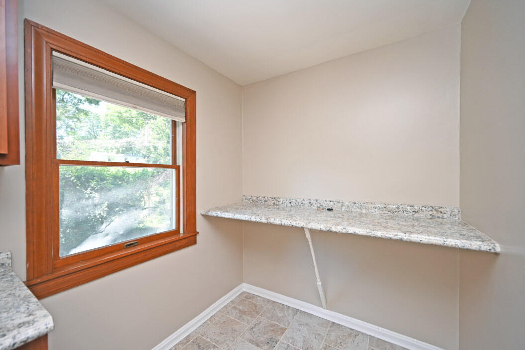 27 Pleasant Ridge Avenue, Unit 1 Fort Mitchell, KY 41017 - Photo 16 of 30