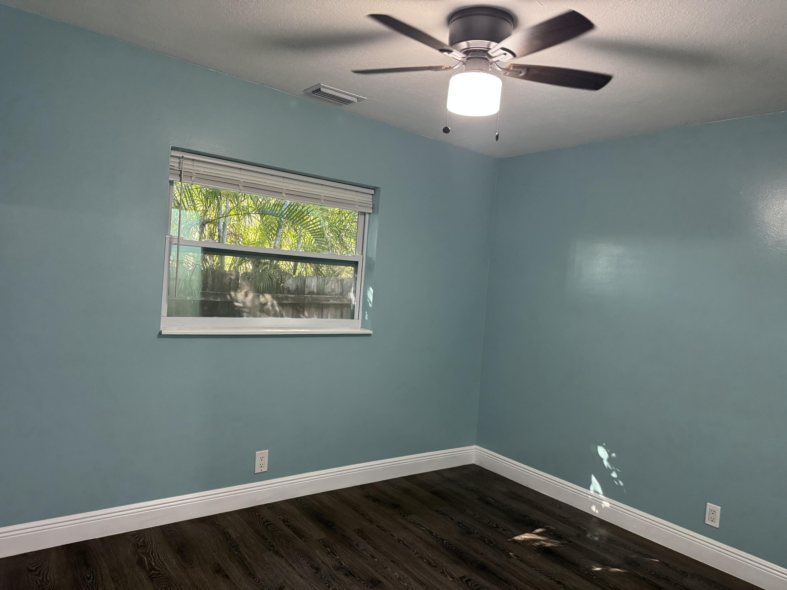 5239 Club Road Haverhill, FL 33415 - Photo 11 of 14 IMG_7545