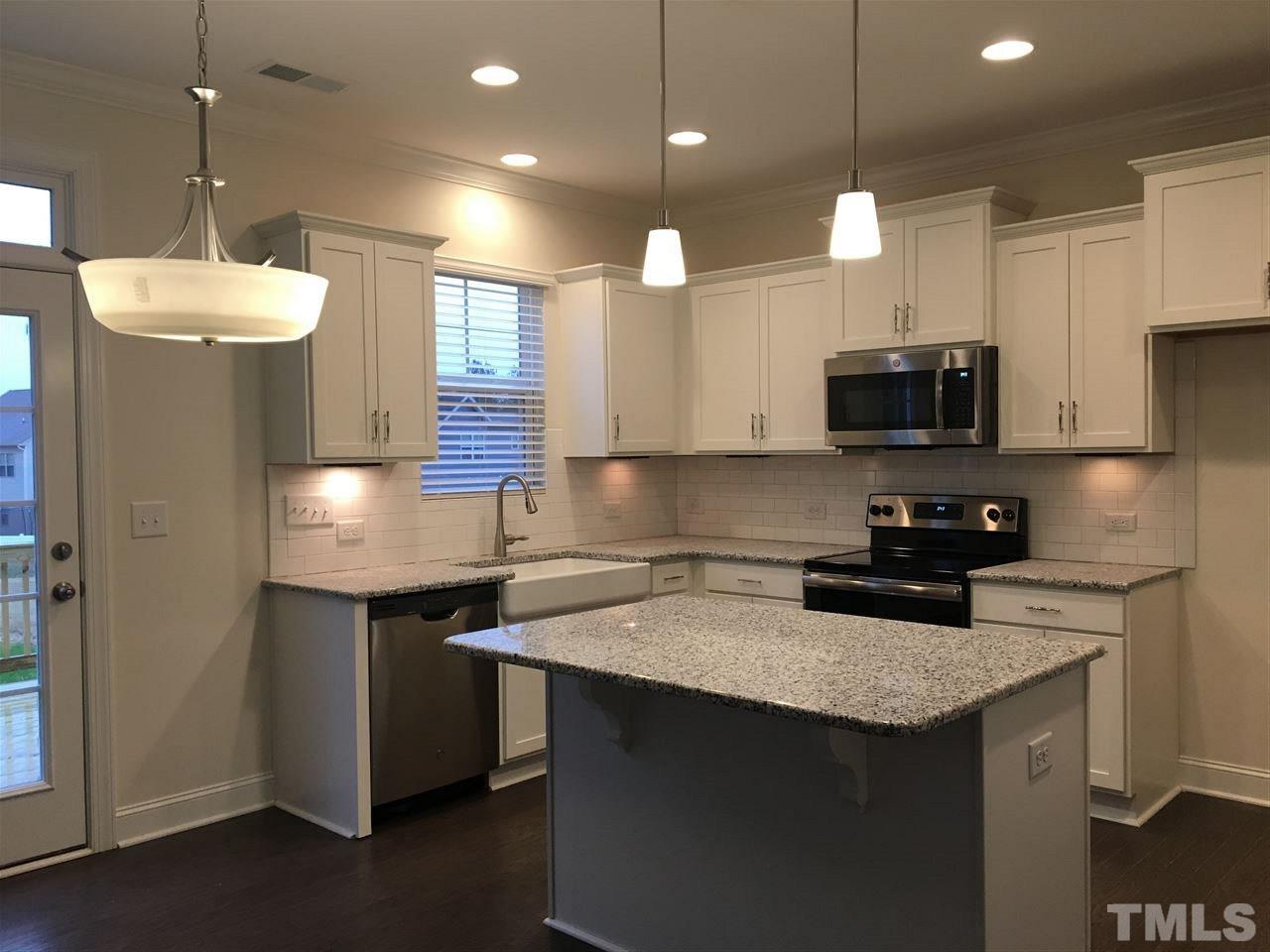 92 Ravencliff Ridge Garner, NC 27529 - Photo 2 of 14 Gallery Image 2