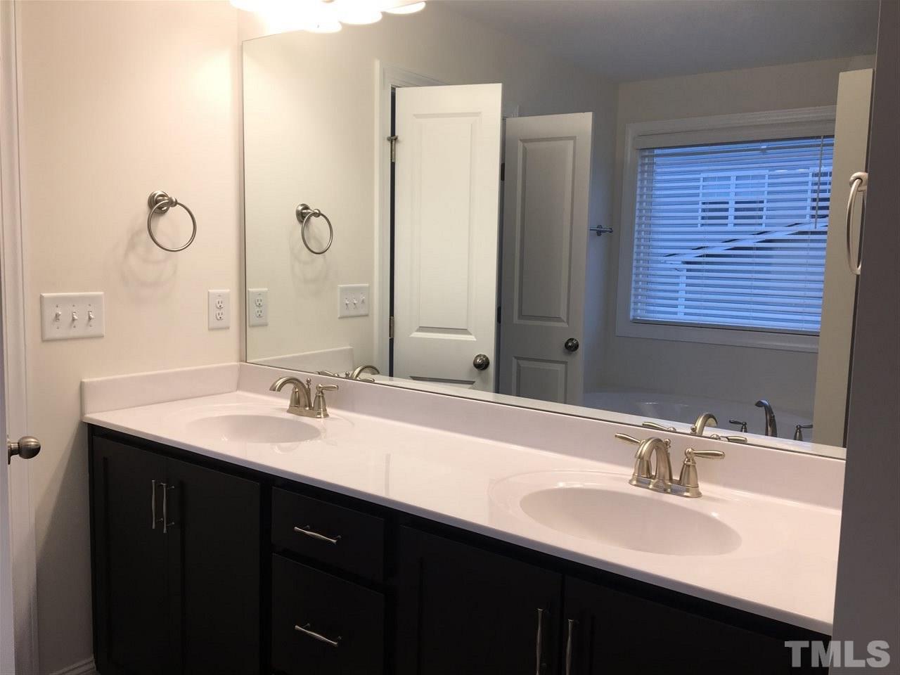 92 Ravencliff Ridge Garner, NC 27529 - Photo 8 of 14 Gallery Image 8