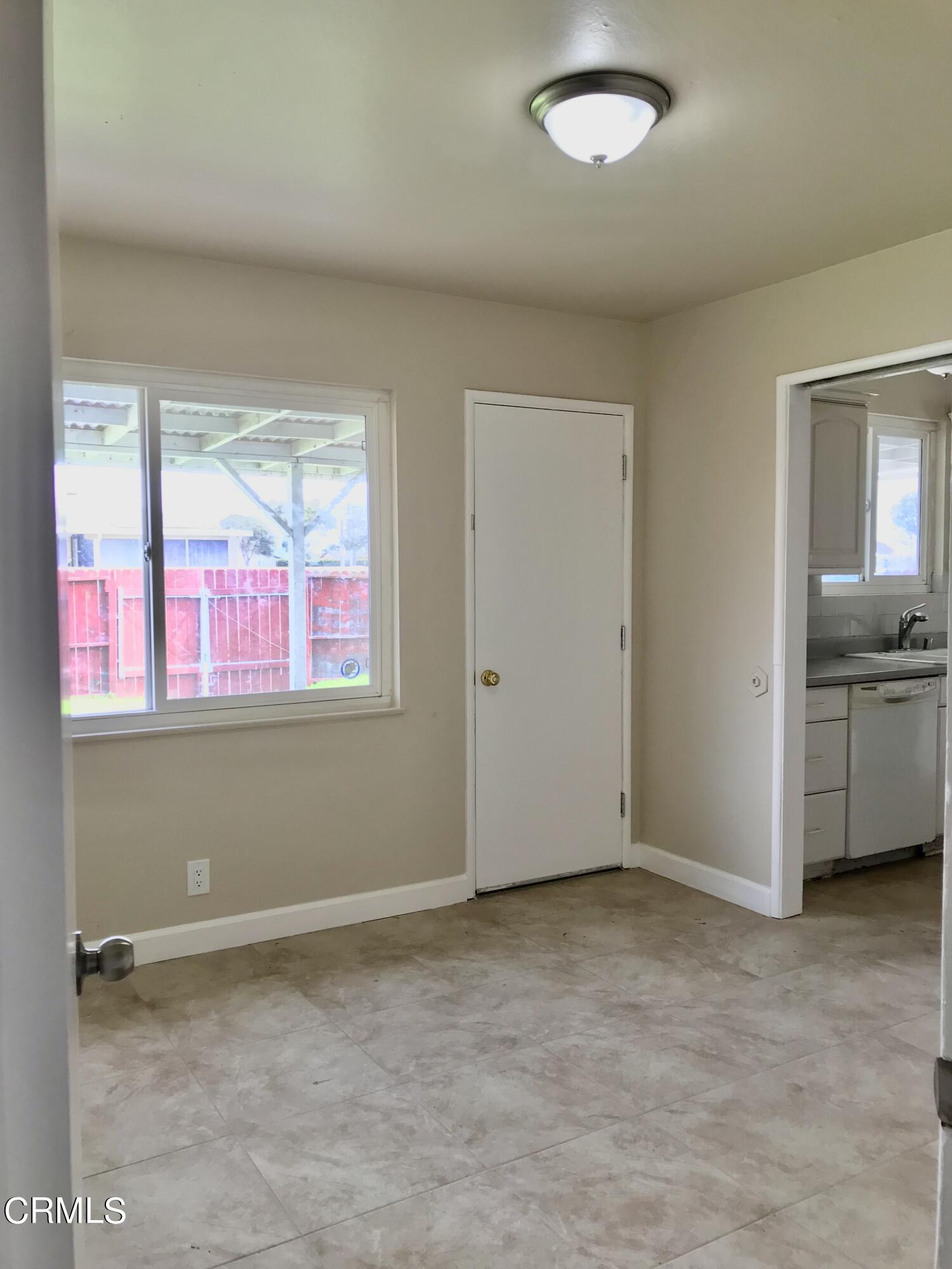3148 Napa Street Oxnard, CA 93033 - Photo 13 of 15 an empty room with windows