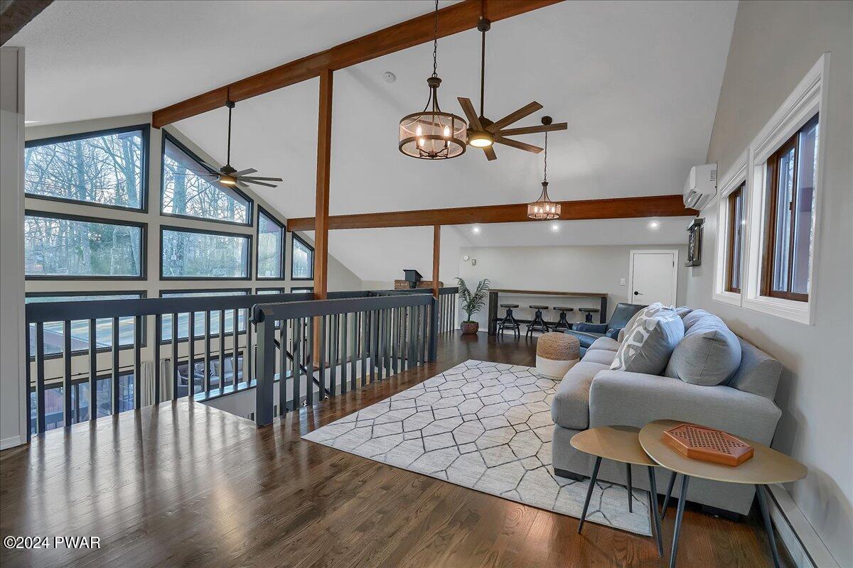 226 Maple Ridge Drive Hawley, PA 18428 - Photo 3 of 38