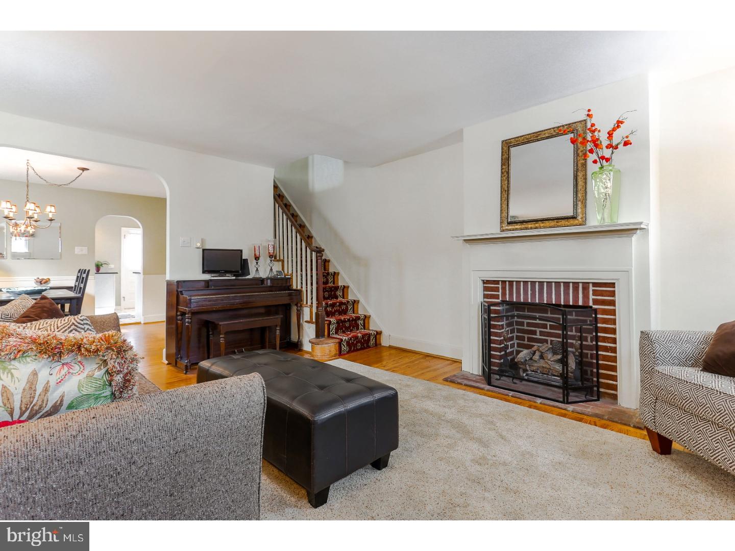 216 Henley Road Wynnewood, PA 19096 - Photo 3 of 15 Gallery Image 3