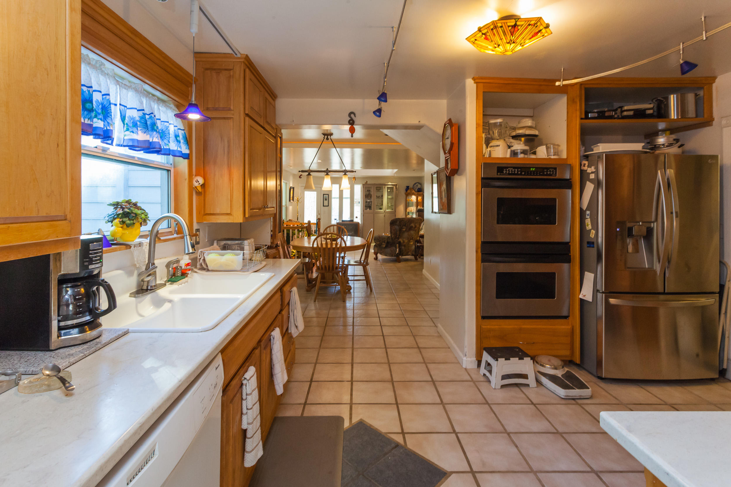 12383 Quartz Hill Road Redding, CA 96003 - Photo 8 of 36 Stainless Steel Appliances