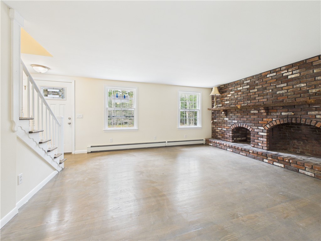 6502 Flat River Road Coventry, RI 02827 - Photo 17 of 34
