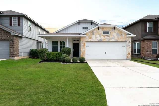 $335,000 | 8232 Breezy Cove, Selma, TX 78154