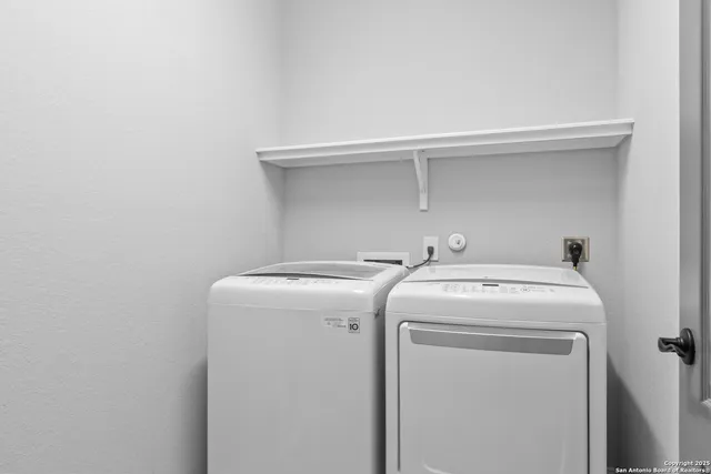 $335,000 | 8232 Breezy Cove, Selma, TX 78154