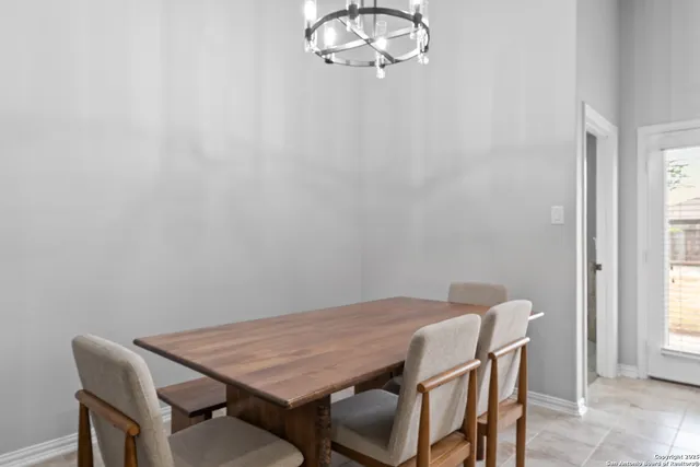 $335,000 | 8232 Breezy Cove, Selma, TX 78154