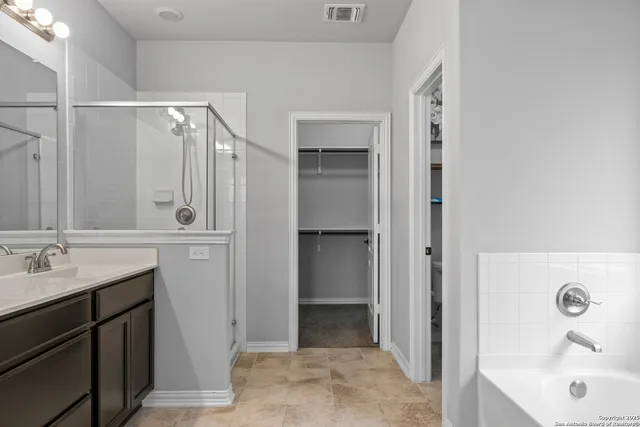 $335,000 | 8232 Breezy Cove, Selma, TX 78154