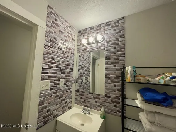 $148,900 | 994 Mallalieu Drive, Brookhaven, MS 39601