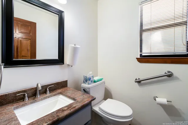 $835,000 | 29342 Seabiscuit Drive, Fair Oaks Ranch, TX 78015