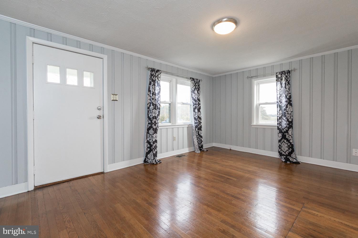 396 Armel Road White Post, VA 22663 - Photo 15 of 43 Living room