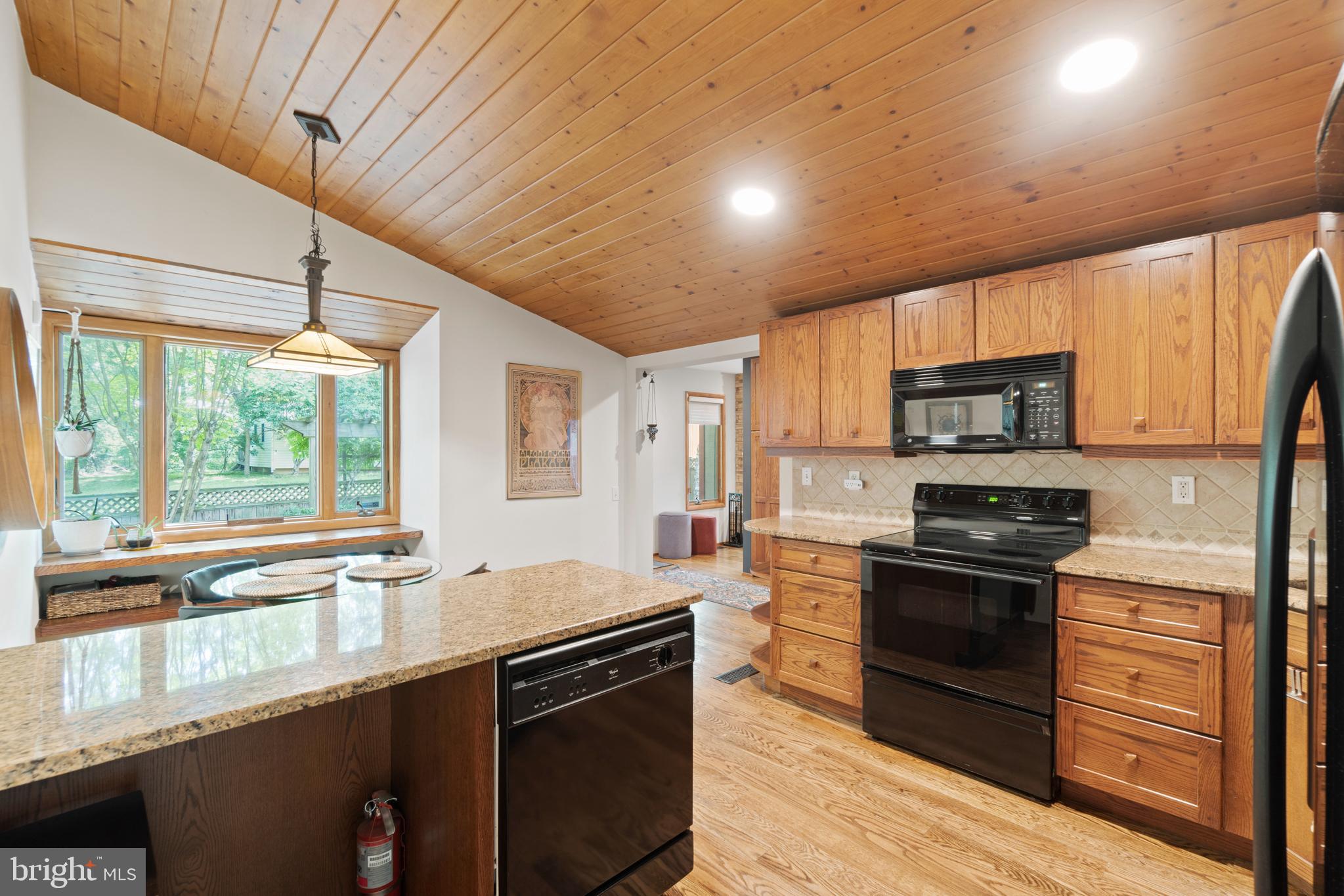 9477 Wandering Way Columbia, MD 21045 - Photo 9 of 31