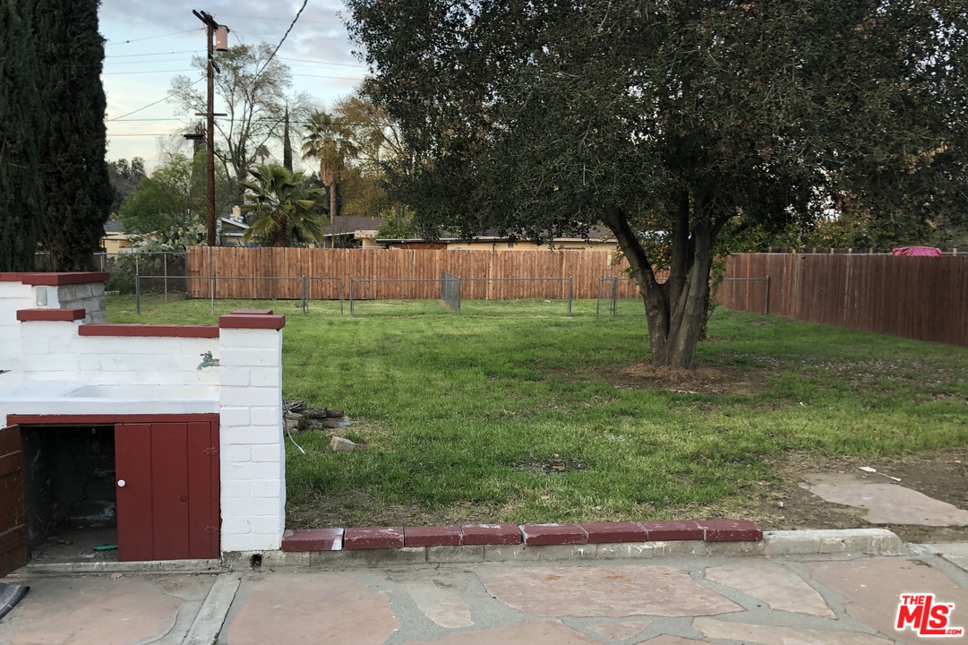 3645 Strong Street Riverside, CA 92501 - Photo 4 of 12
