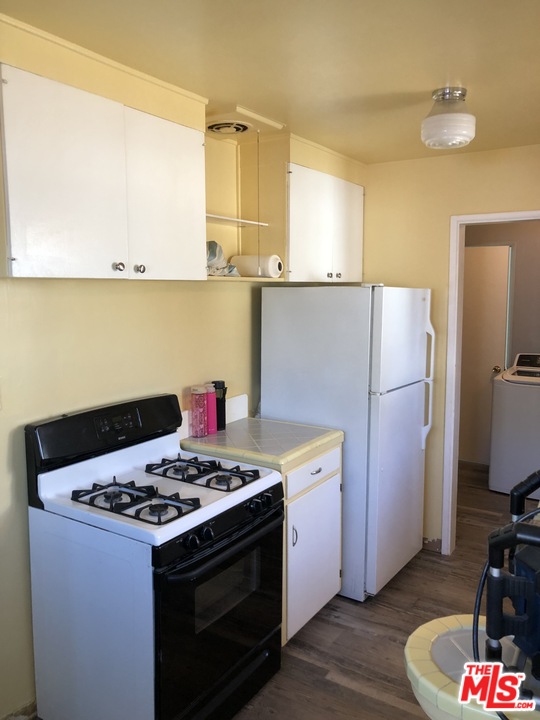 3645 Strong Street Riverside, CA 92501 - Photo 10 of 12
