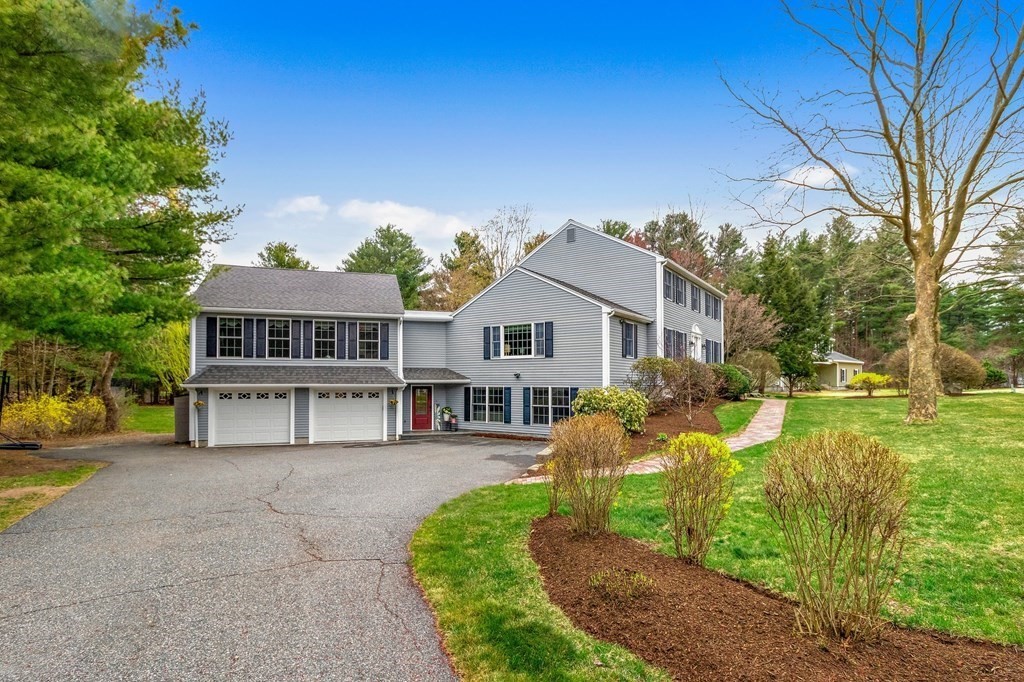 22 Blacksmith Drive Medfield, MA 02052 - Photo 2 of 42