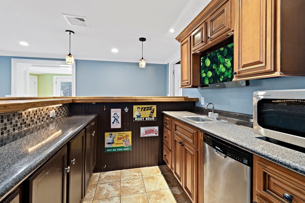 22 Blacksmith Drive Medfield, MA 02052 - Photo 36 of 42