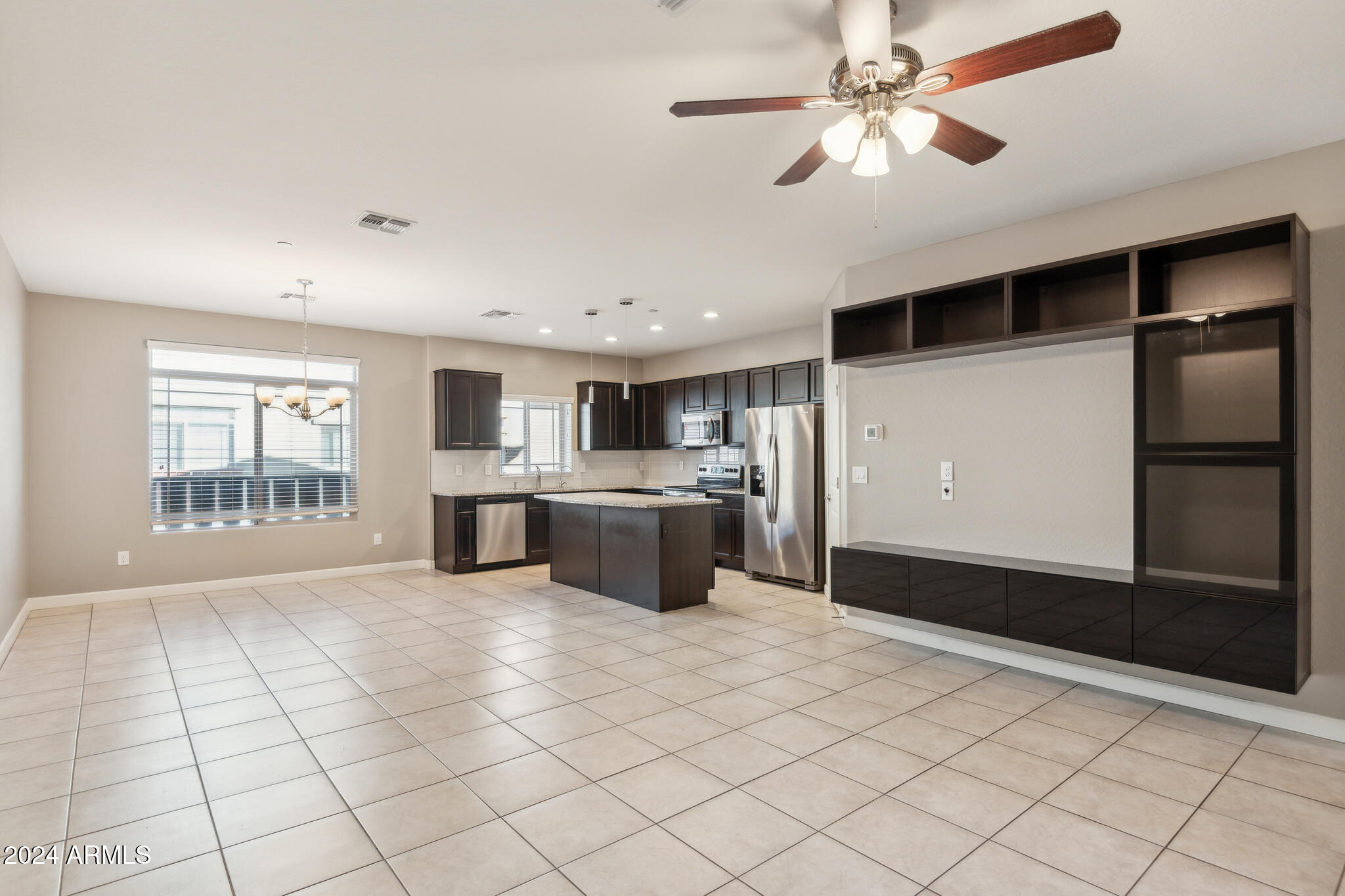 2150 West Alameda Road, Unit 1165 Phoenix, AZ 85085 - Photo 7 of 28 Main Level - 1