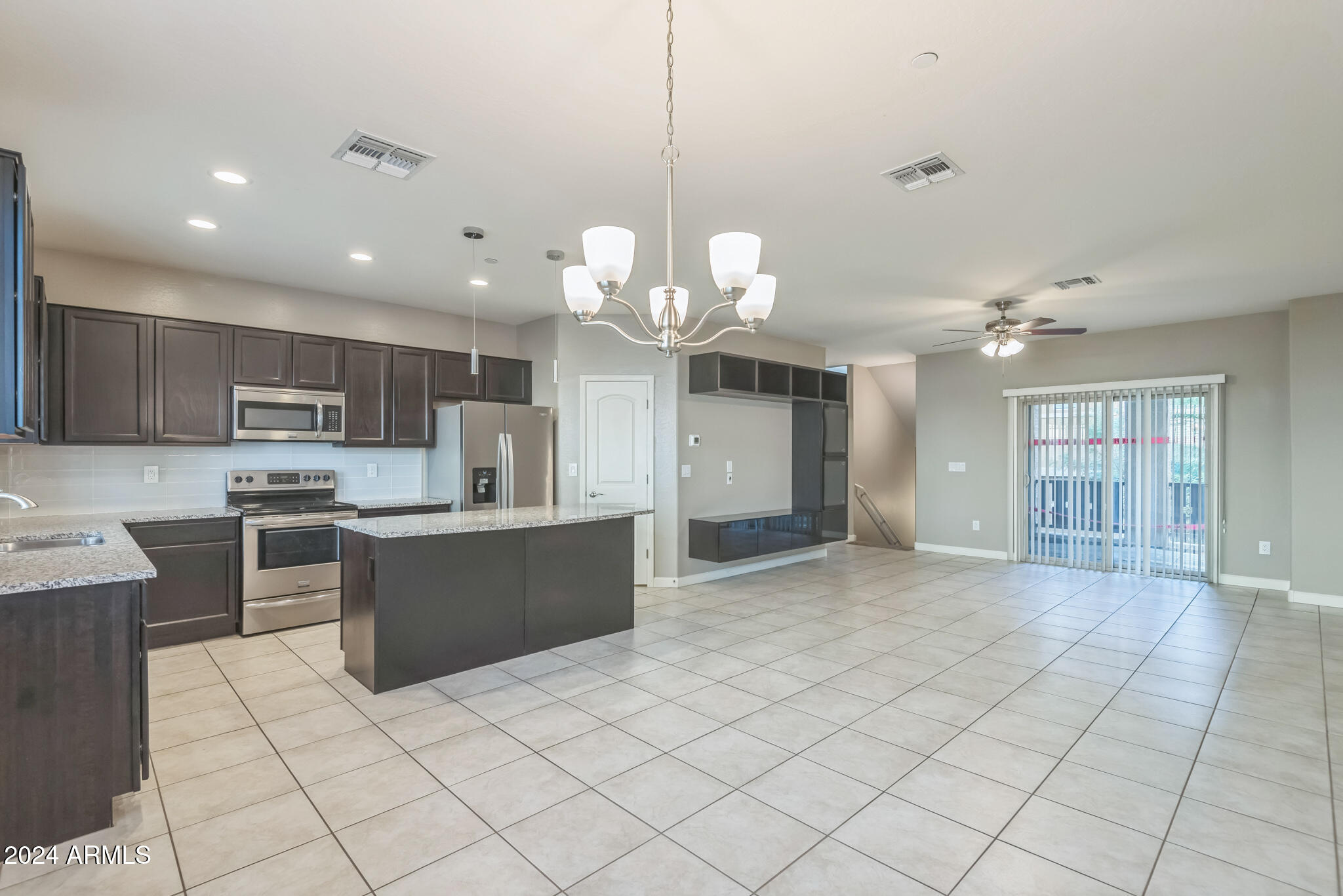 2150 West Alameda Road, Unit 1165 Phoenix, AZ 85085 - Photo 10 of 28 Main Level - 3