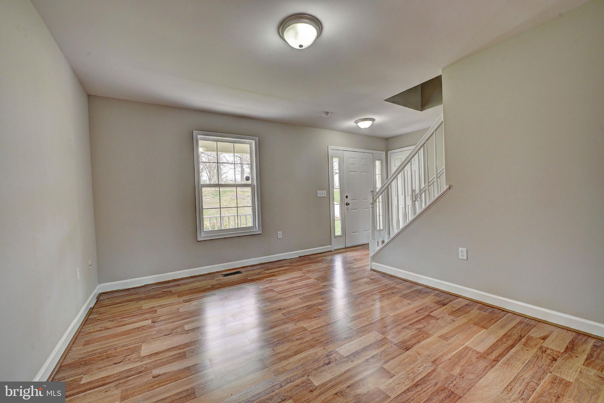 2010 Spring Grove Drive Accokeek, MD 20607 - Photo 16 of 49 LIVINGROOM