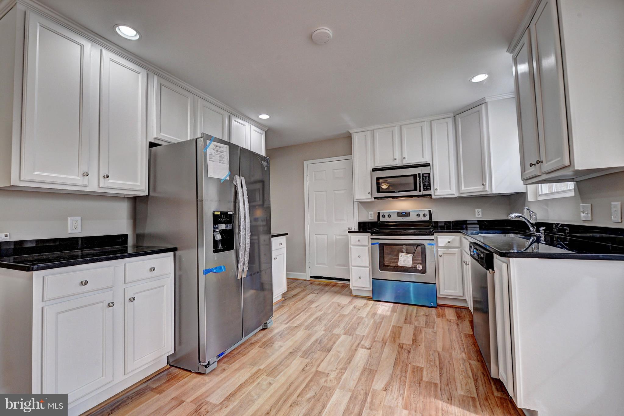 2010 Spring Grove Drive Accokeek, MD 20607 - Photo 9 of 49 KITCHEN