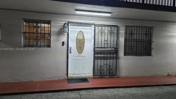 $2,400 | 1000 West 28th Street, Unit 2, Hialeah, FL 33010