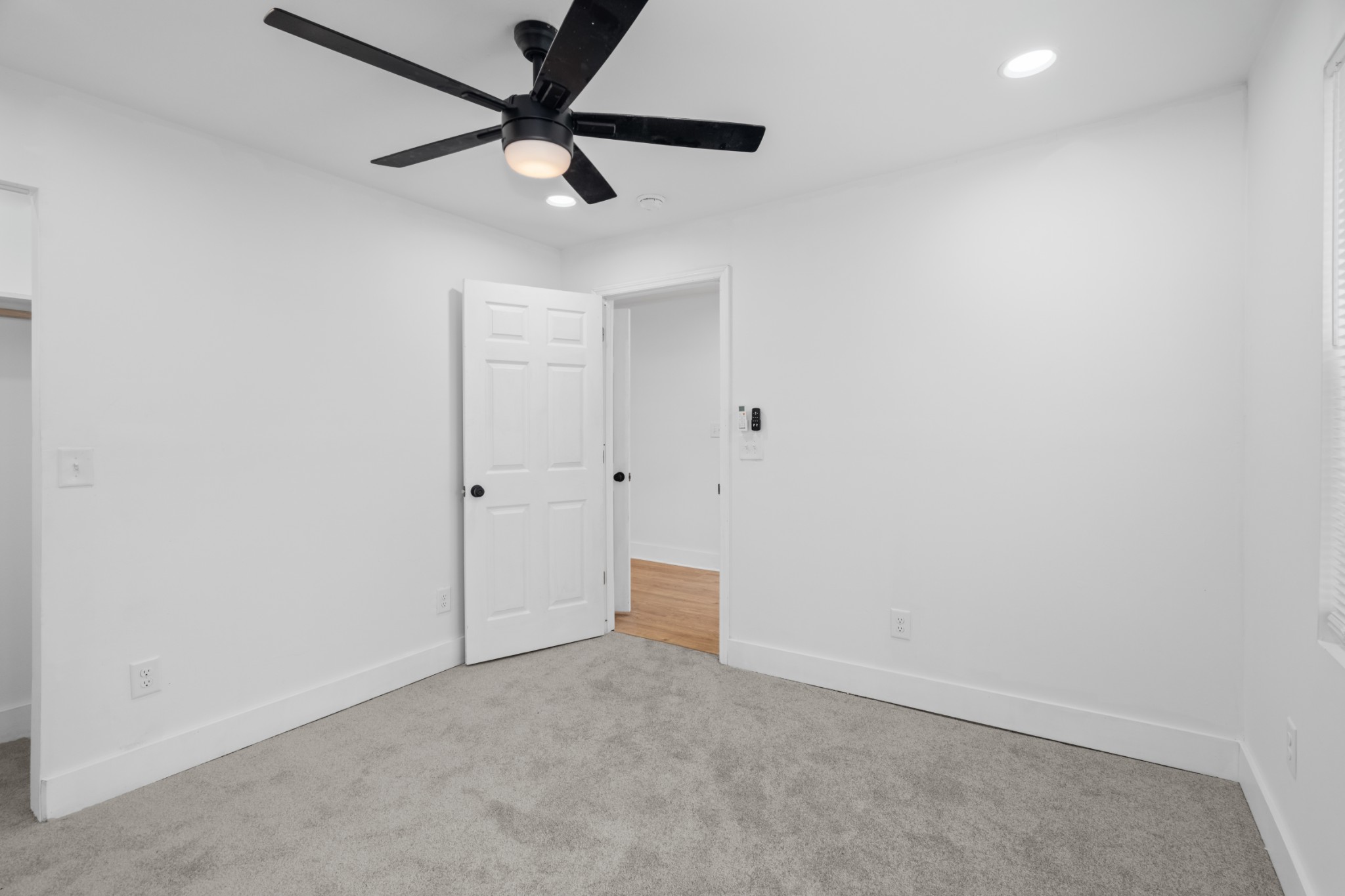 418 Jones Street Pulaski, TN 38478 - Photo 12 of 18 an empty room